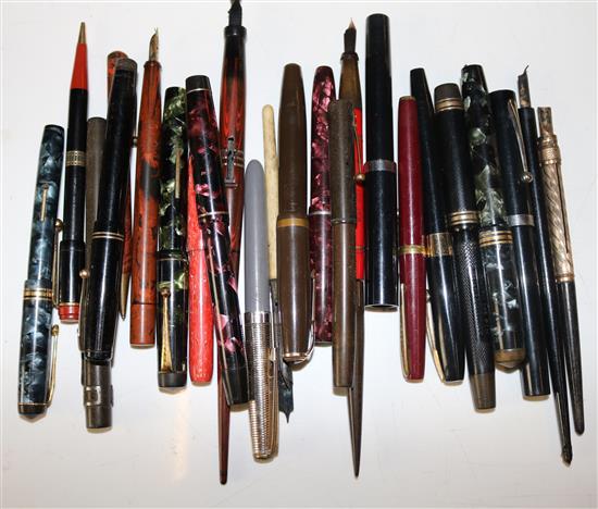 Qty mixed fountain pens